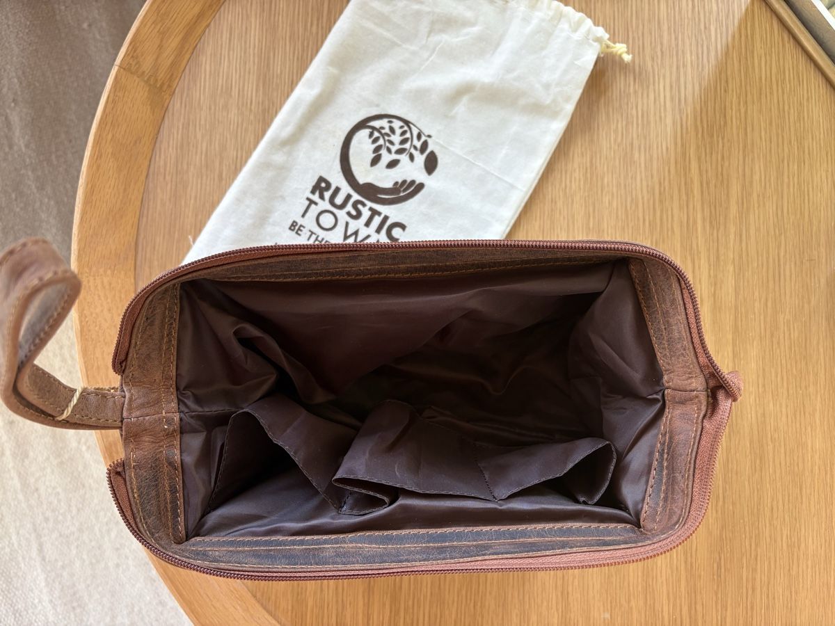 Custodie per cosmetici: Rustic Town Toilet bag Leder – Nuovo e nell'imballaggio originale da Obermumpf venduto da kevinsells 2