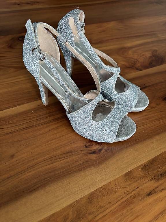 Chaussures femmes: High Heels Grösse 36 – D'occasion à Widnau par agogos 2