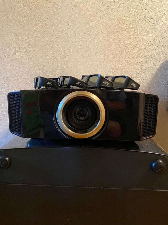 Beamer JVC DLA-RS40-E / FullHD 3D (Defekt) in Gränichen für CHF 54 ...