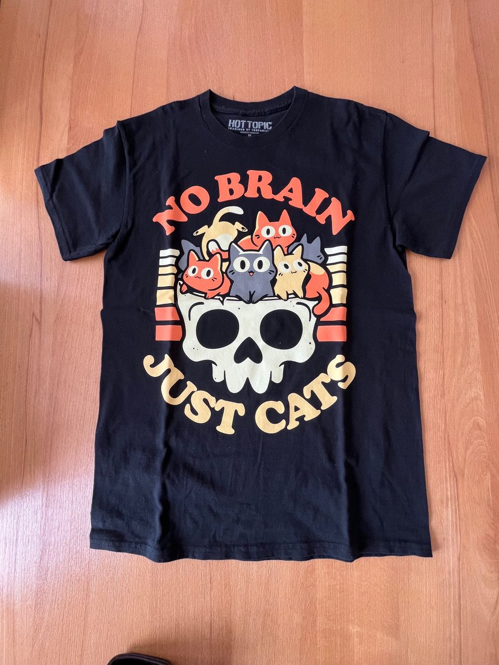 T-Shirts: T-Shirt HOT TOPIC, Grösse M – Neu (gemäss Beschreibung) aus Roggwil BE von KarotteV