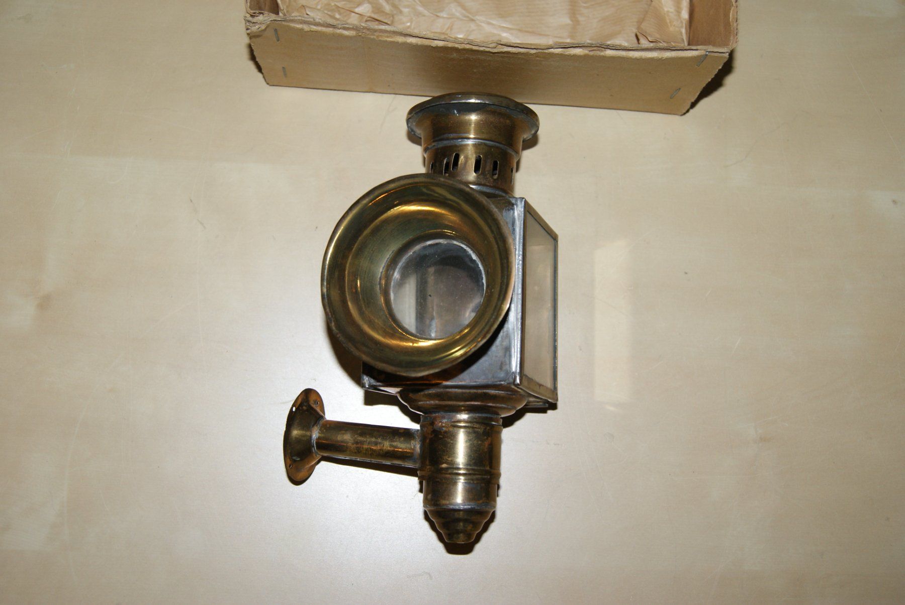 Lampade: Antike Lampe / Kutschenlampe / Wagenlampe – Usato da Zürich venduto da Widi1 2
