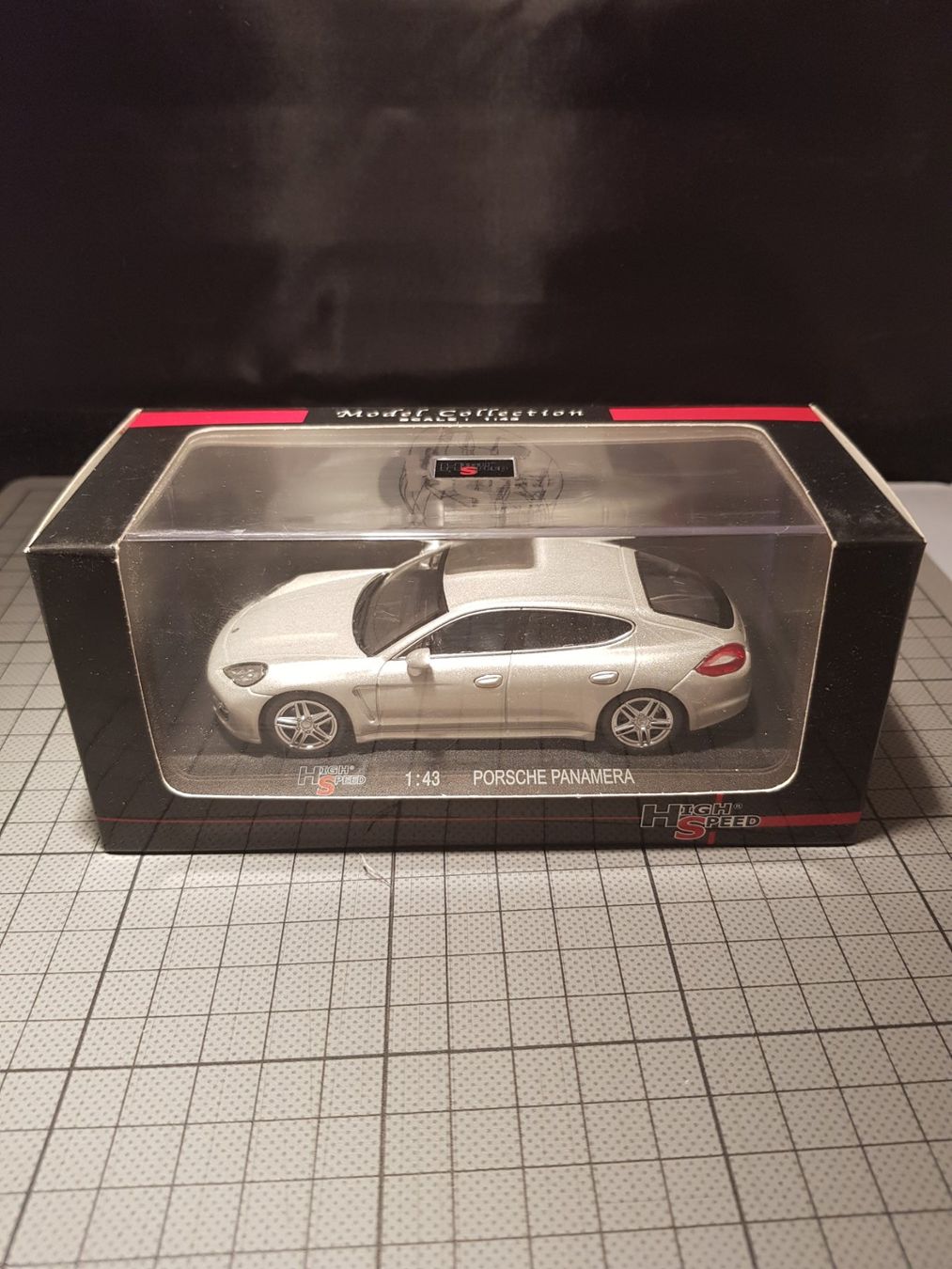 Porsche Voitures modèles: Porsche Panamera – Neuf avec emballage d'origine à Chézard-St-Martin par AlPat-Collections 4