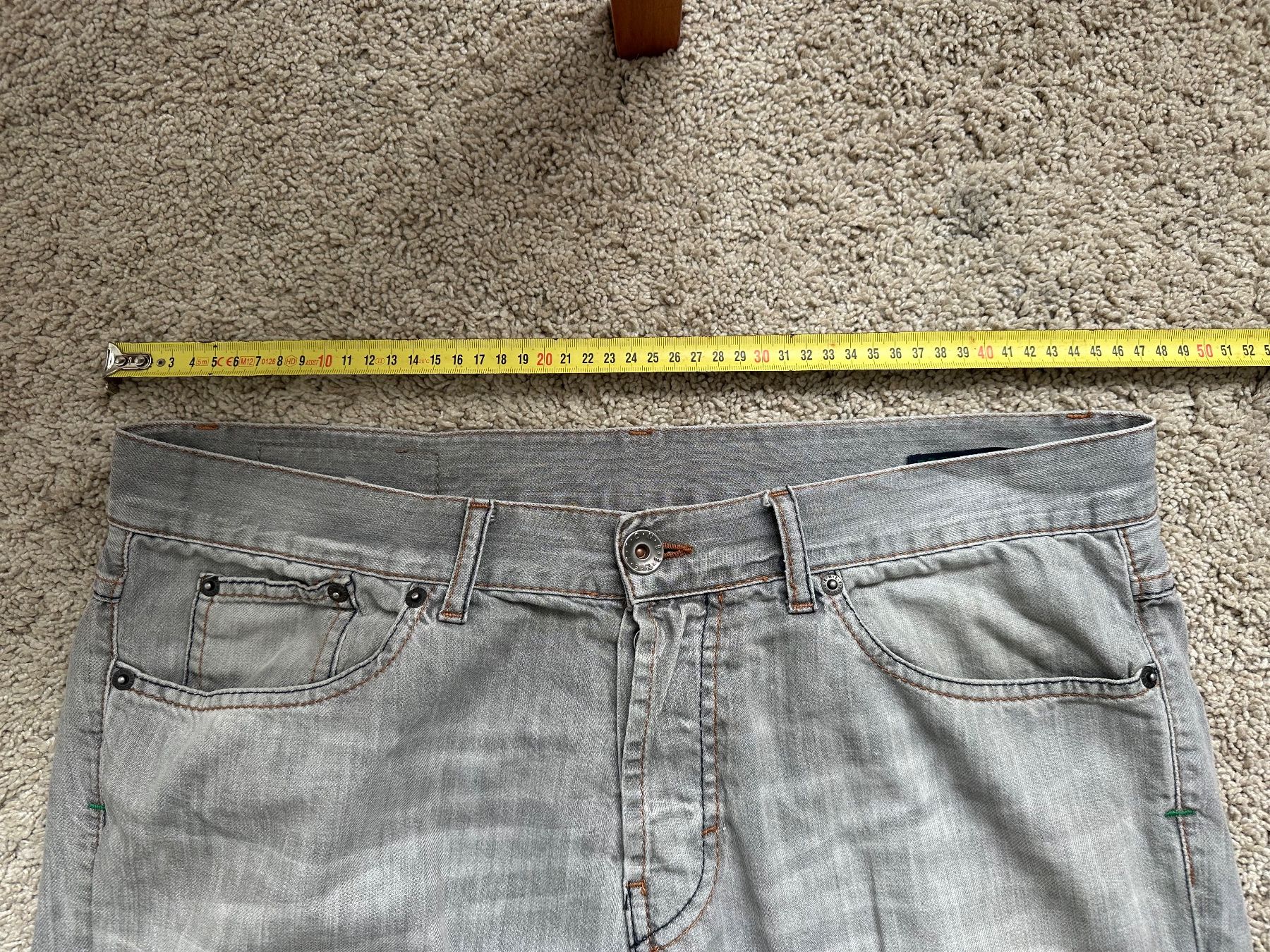 Benetton Jeans: Graue Benetton Jeans, Regular Fit, Gr. W35 – Usato da Basel venduto da Oloir 3