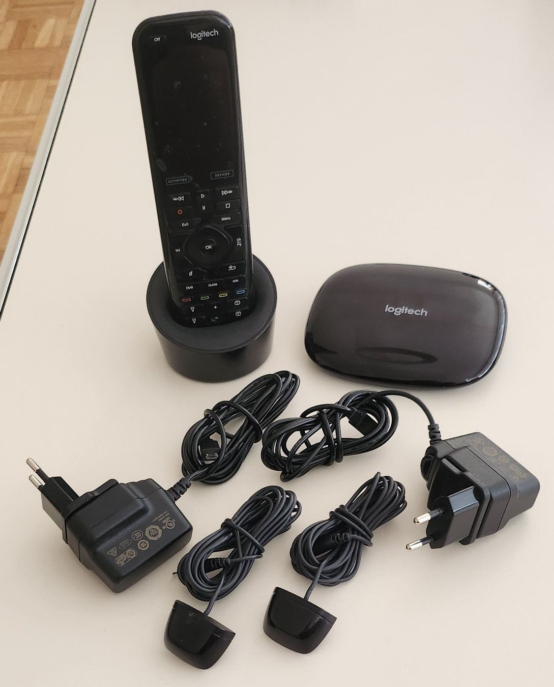 Logitech Fernbedienungen: Logitech Harmony Elite Universal Remote – Gebraucht aus Zollikerberg von sandokanhaus 1