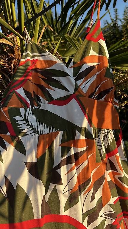 Kleider: Luftiges Maxikleid mit tropischem Blumenmuster Gr 40 – Gebraucht aus Ebnat-Kappel von SilkeTina 3