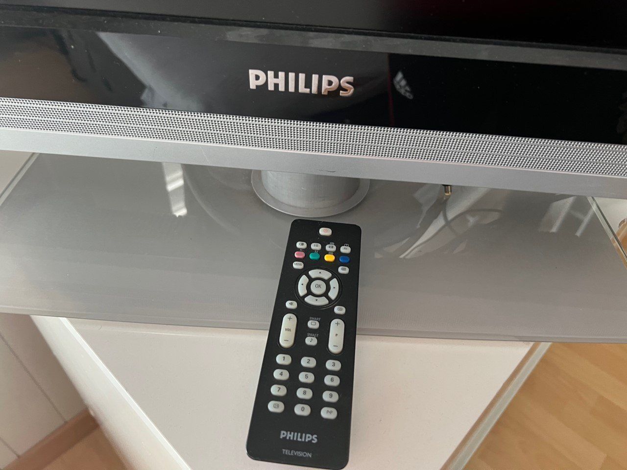 Philips Televisori: Philips Breitbildfernseher – Usato da Lupfig venduto da Pluribus 1