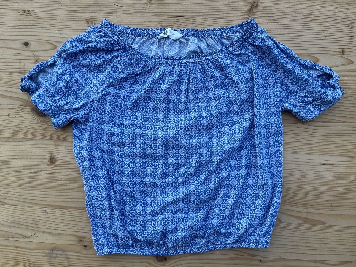 H&M Blusen, T-Shirts & Tops: Bluse / Blüsli H&M 152 – Gebraucht aus Wil ZH von Wonderwoman76