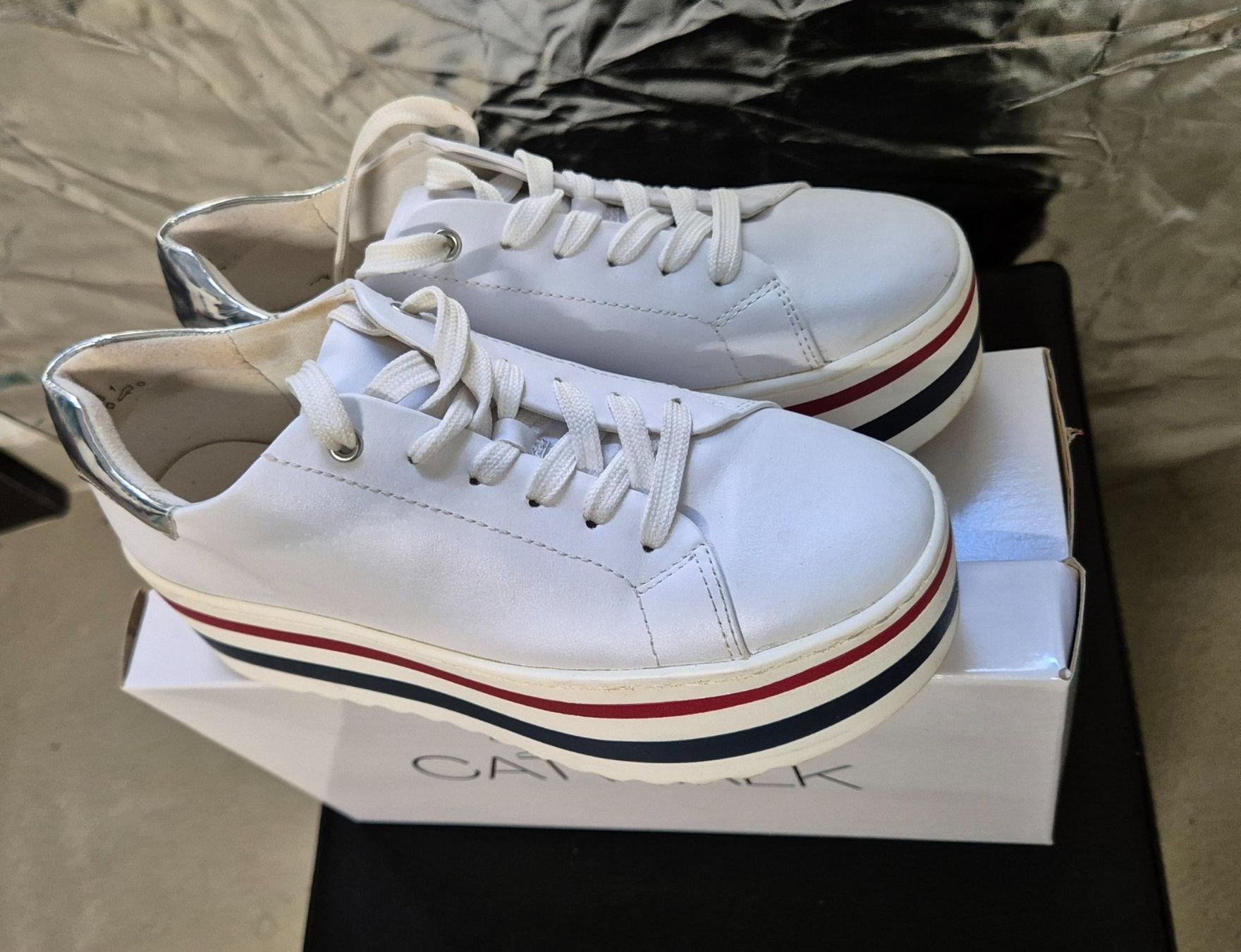 Damenschuhe: Catwalk Damen Sneackers TOP – Gebraucht aus Gümligen von dumians 1