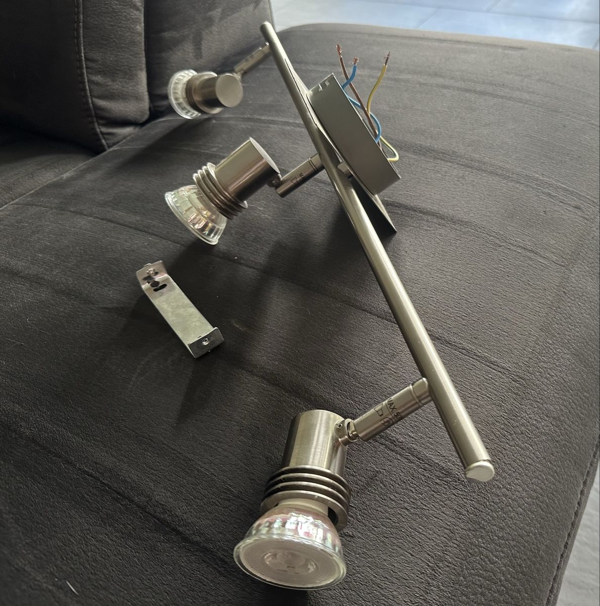 Lampadari & plafoniere: Deckenleuchte Deckenlampe mit 3 Strahlern LED – Usato da Turbenthal venduto da Siemis_777 1