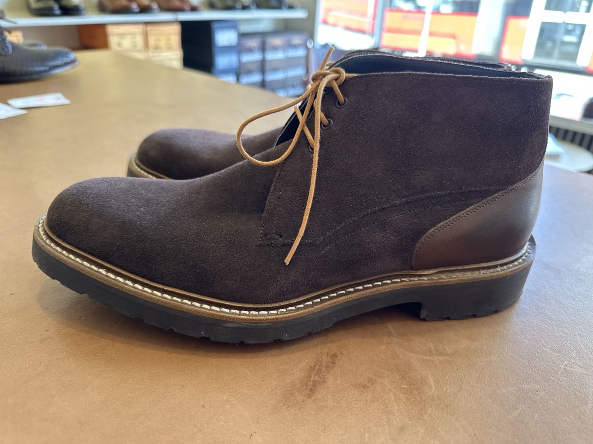 Scarpe da uomo: Barker Chuka Boot aus Wildleder Grosse 42 – Nuovo (secondo la descrizione) da Bern venduto da SCHUHMACHEREIBOZAN 1