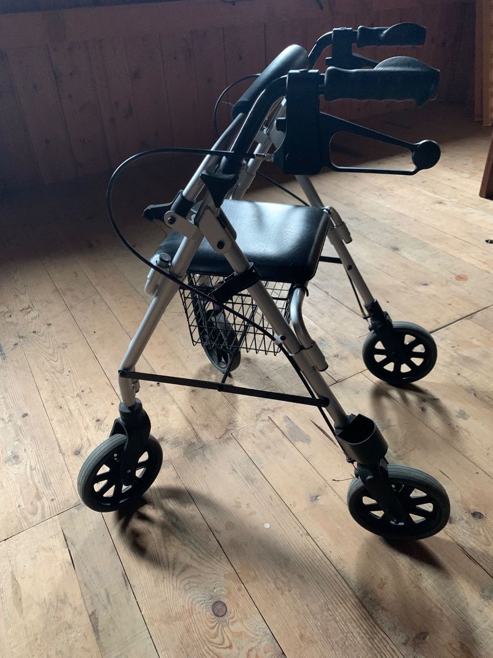 Gehhilfen: Leichter Rollator mit Sitz - NOVA – Gebraucht aus Erlinsbach SO von sams.things 3