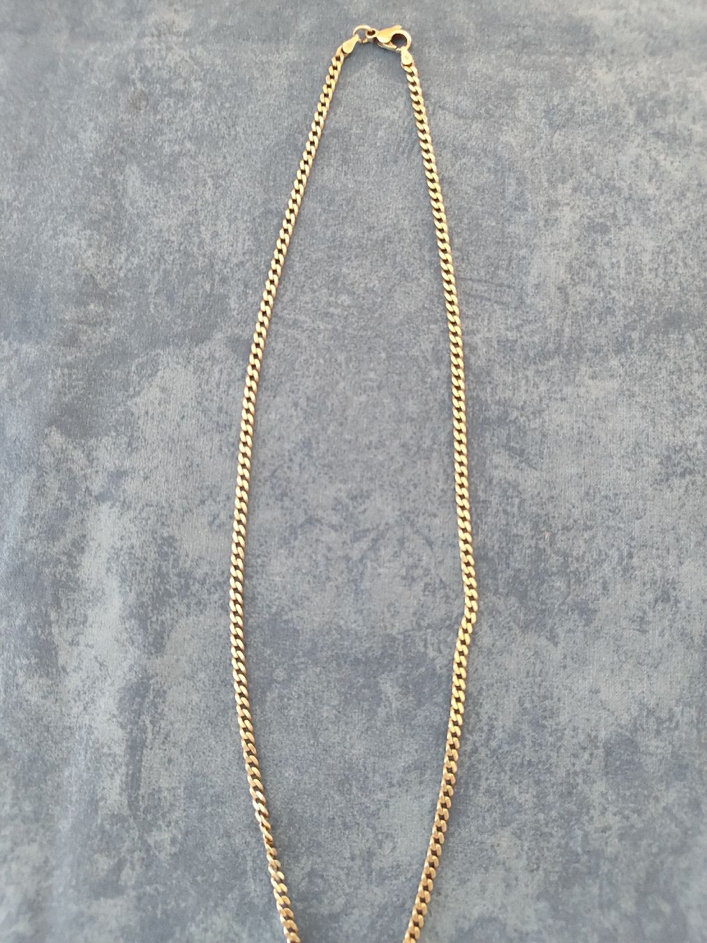 Pendentifs: Chaîne avec pendentifs – D'occasion à Ursy par Sebastien-85 2