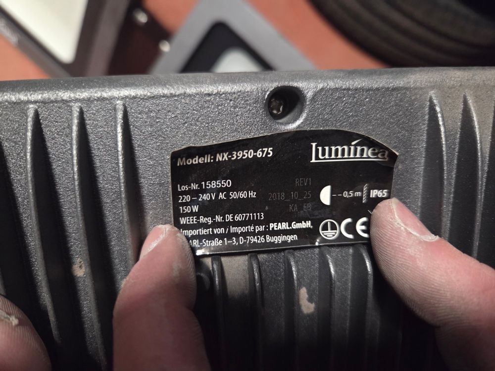 Spot Led 150w (D #39 occasion) à Péry pour CHF 20 retrait uniquement