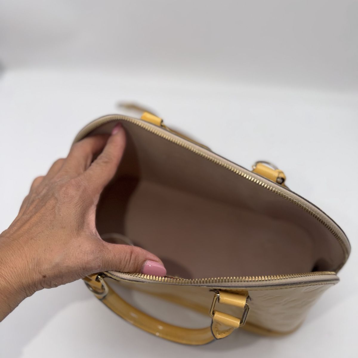 Louis Vuitton Borse da donna: Louis Vuitton Alma PM – Usato da Genève venduto da Milana89 7