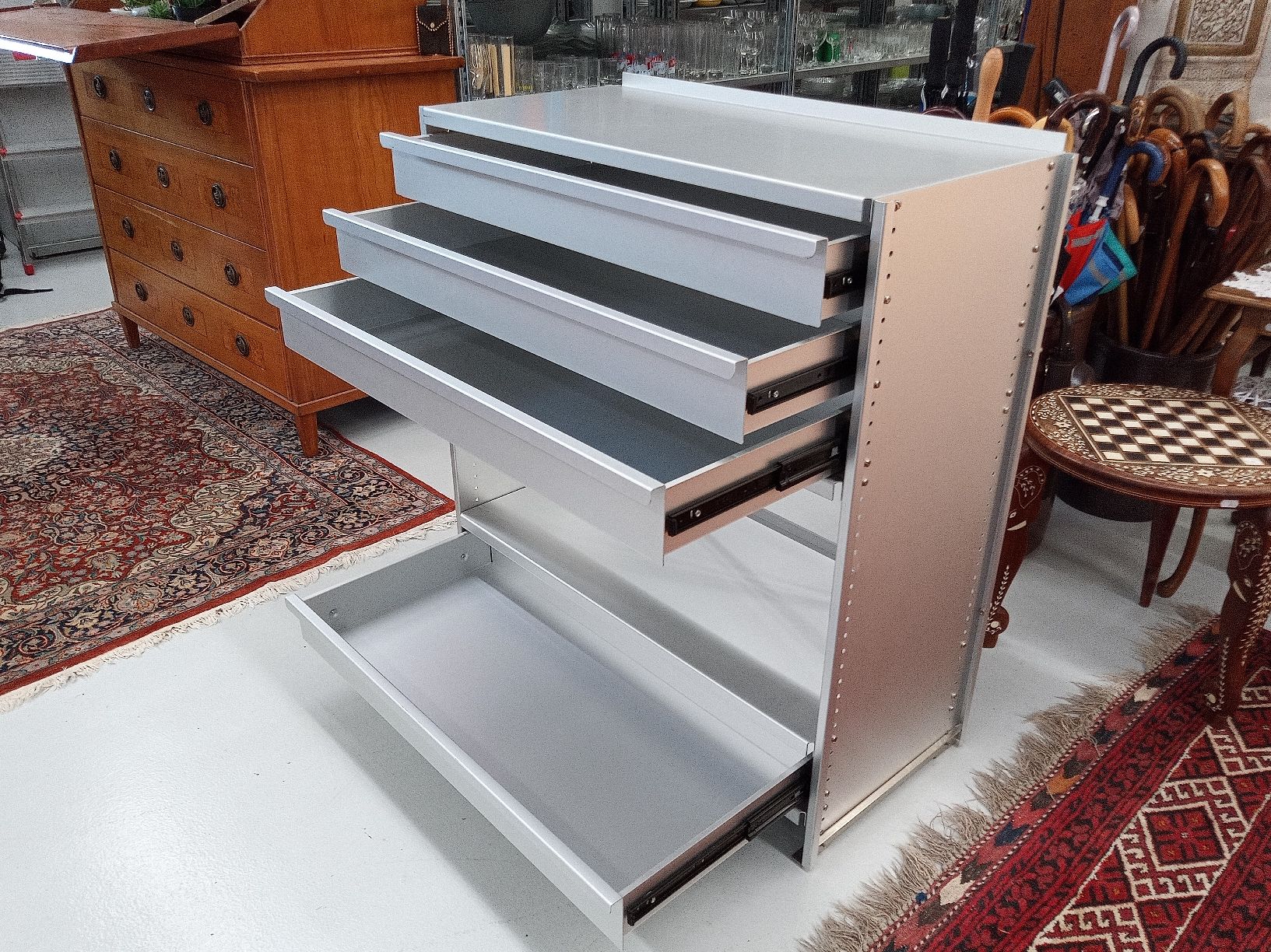 Lehni Kommoden: Lehni Aluminium Kommode / Regal mit Schubladen  – Gebraucht aus Reiden von Zofi-Brocki