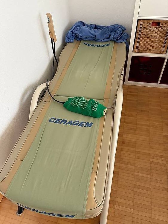 Ceragem Dispositivi per massaggi: Ceragem Massageliege – Usato da Glattbrugg venduto da Me1996