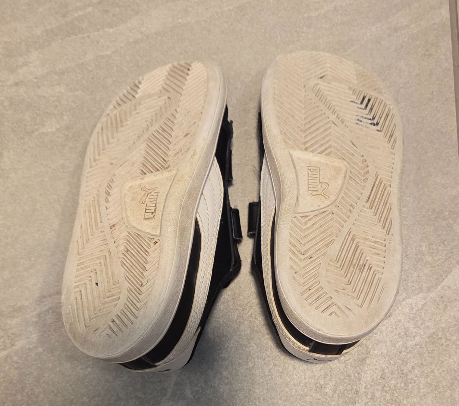 Puma Scarpe per ragazzi: Chaussures Puma enfant, taille 27 – Usato da Villars-sur-Glâne venduto da Daytona20 3
