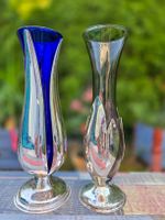 2er Set Vintage Glasvasen mit Silbermontur – Blau/Rauchglas