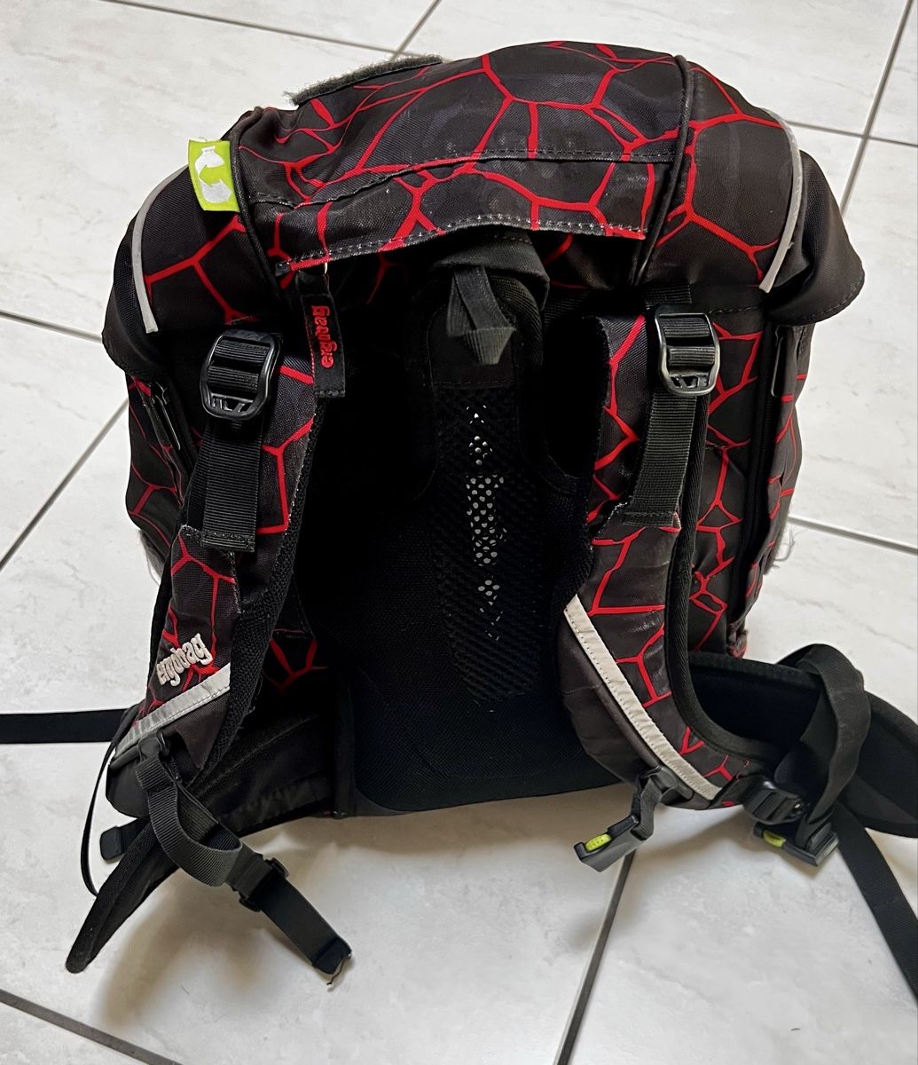 Ergobag Borse & Zaini: Ergobag Rucksack rot/schwarz Kinder guter Zustand – Usato da Eiken venduto da Sscuro 2