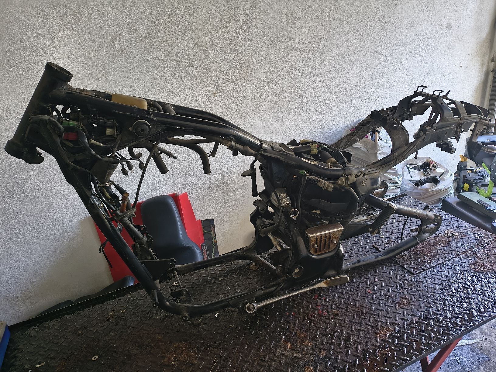 Honda Tutti i ricambio per moto: Rahmen Honda VT 600 – Usato da Walzenhausen venduto da dom1995wy 1