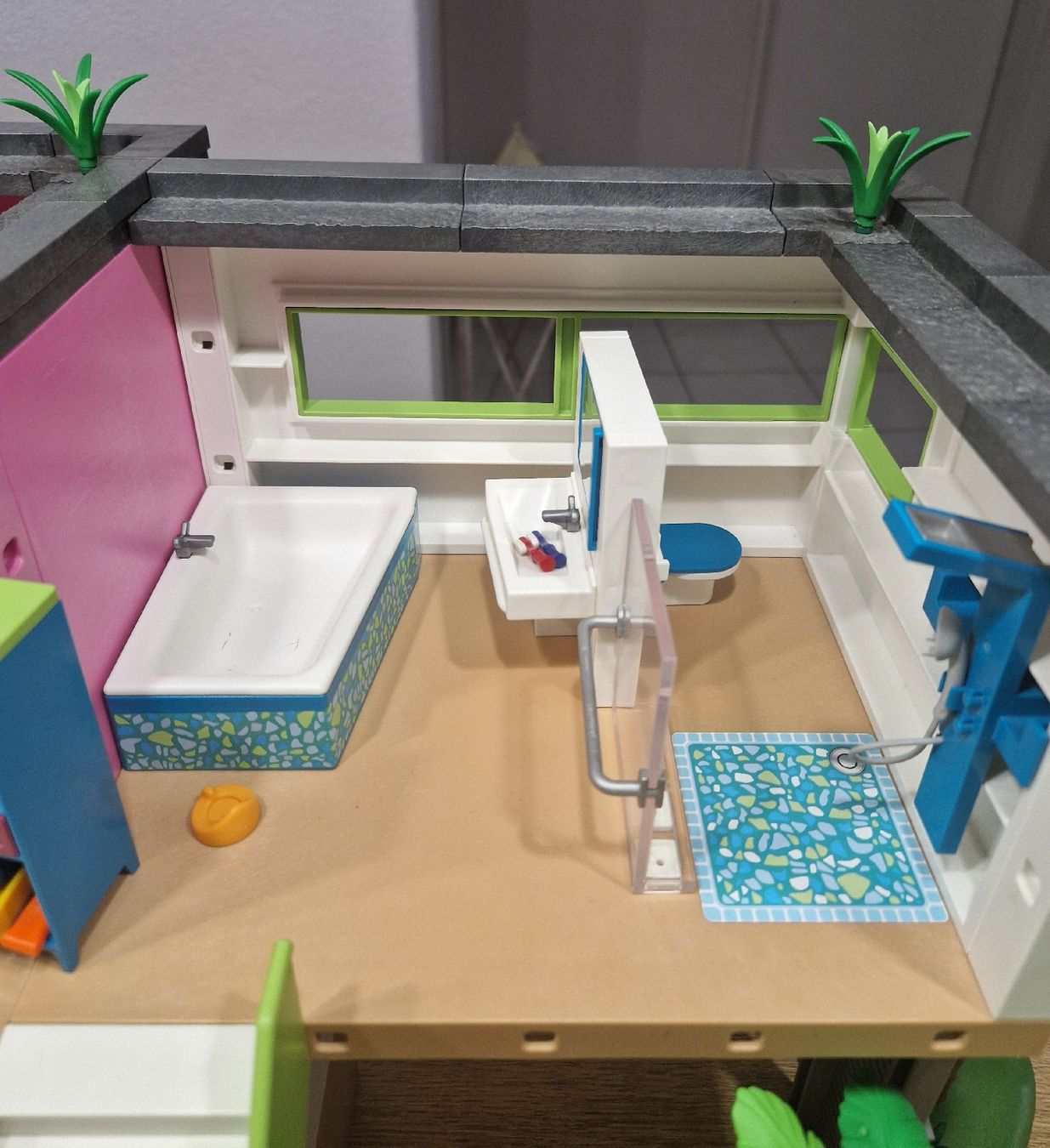 Playmobil Spielzeuge: Playmobil Luxusvilla mit Pool und Anbau – Gebraucht aus Sempach von tinkerbell10 7