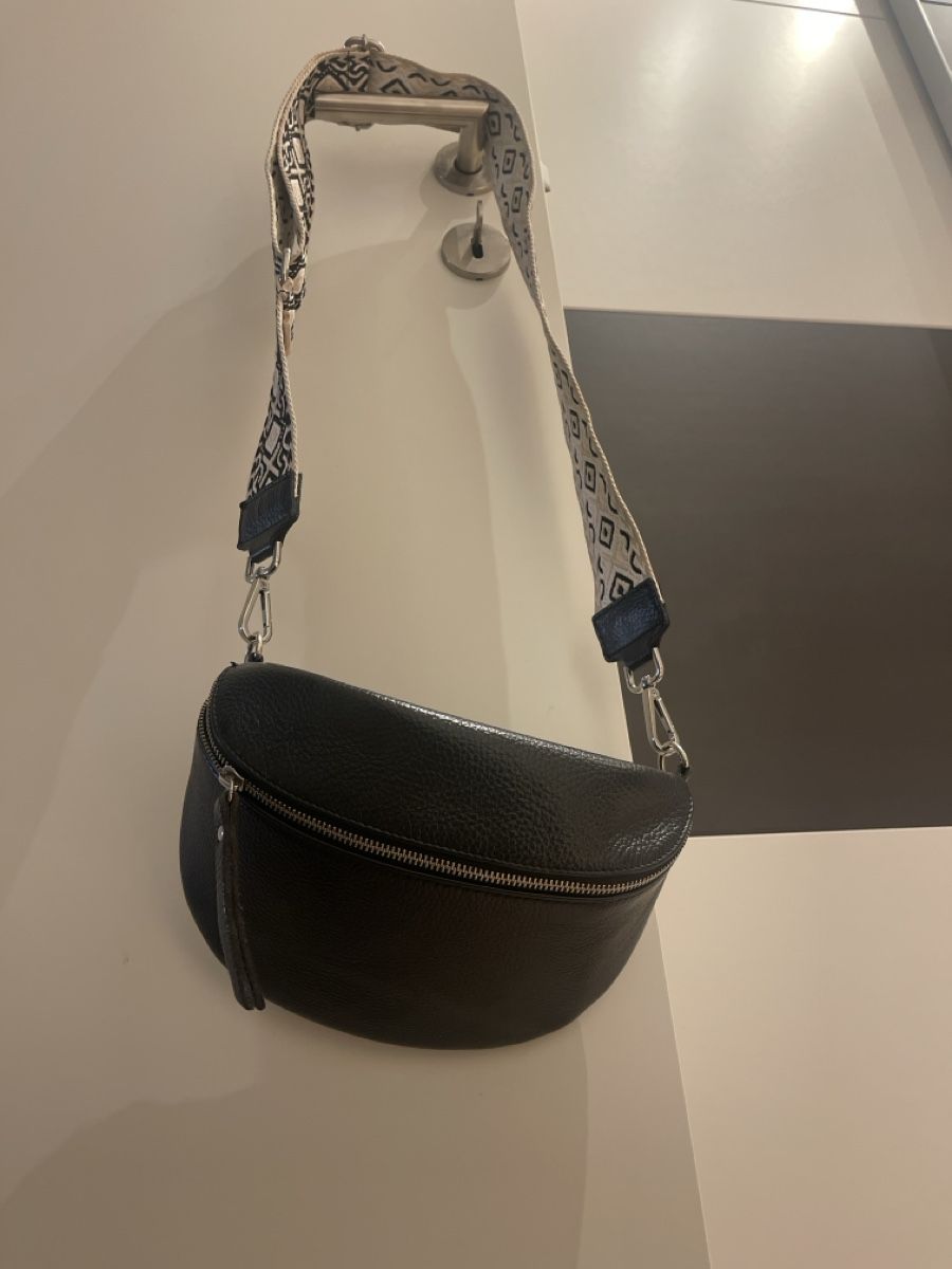 Borse da donna: Schöne Tasche, crossbody, schwarz – Usato da Mühlau venduto da Jasil66 1