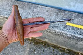 Antiker kleiner Handbohrer punziert HELLER