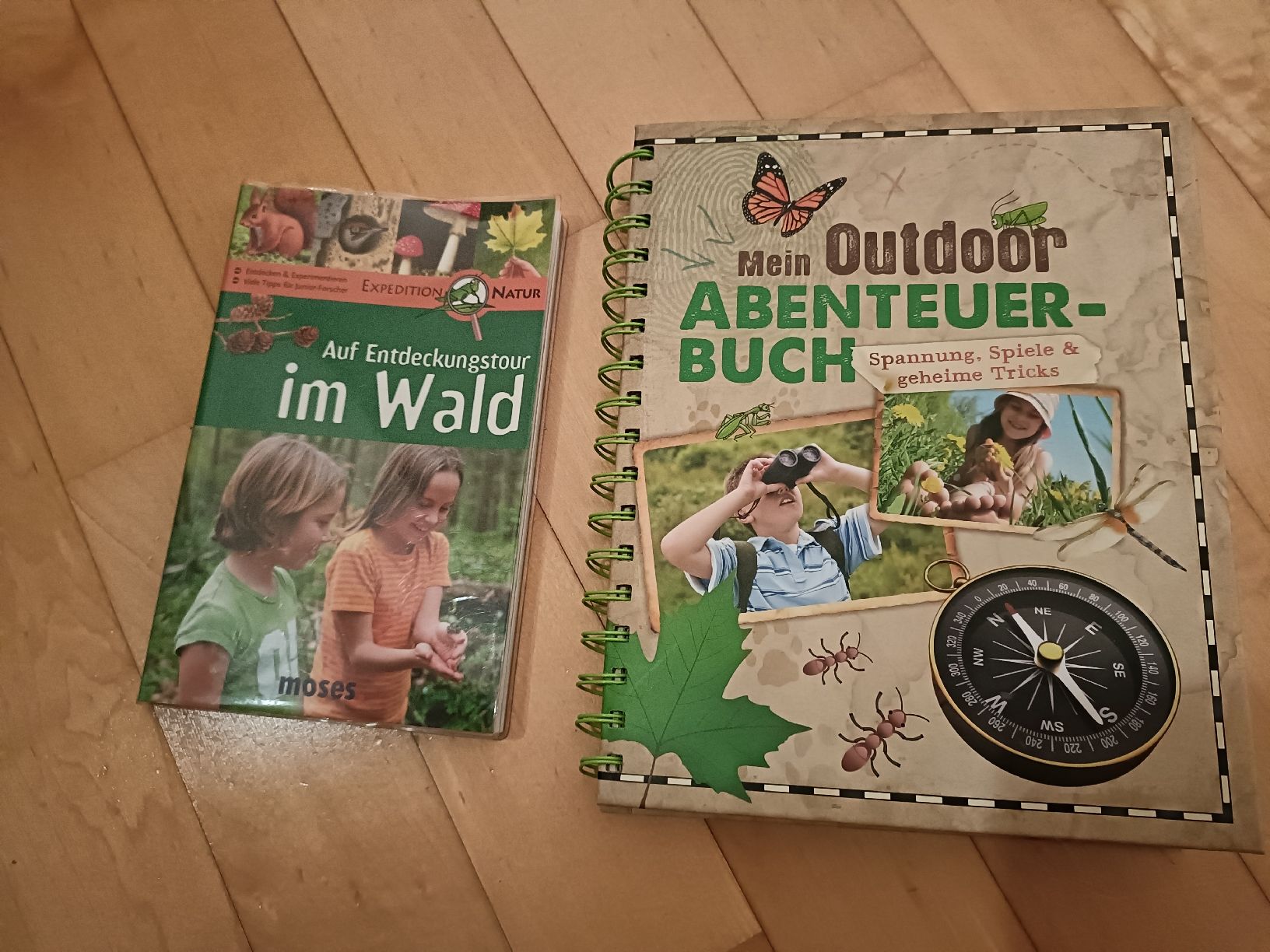 Libri: Abenteuer im Wald, 2 Bücher – Nuovo (secondo la descrizione) da Gossau SG venduto da scania1509