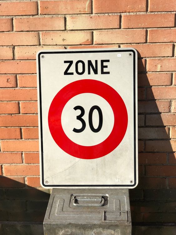 30er Zone Was Bedeutet Dieses Verkehrszeichen Wirklich Entlarvung Der Haufigsten Missverstandnisse