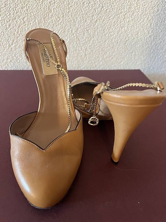Scarpe da donna: Valentino Pumps, 37 – Usato da Rorschach venduto da Iuliana03