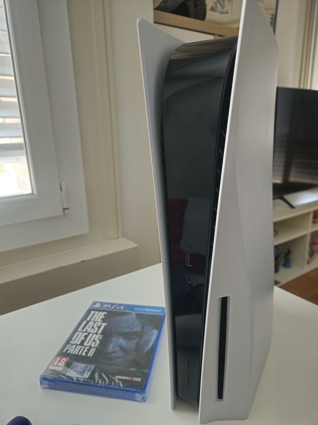 Sony Console: Playstation 5 disc + 2 controller + Gioco TLOU2 sigillato – Usato da Paradiso venduto da lui_d9vh 3