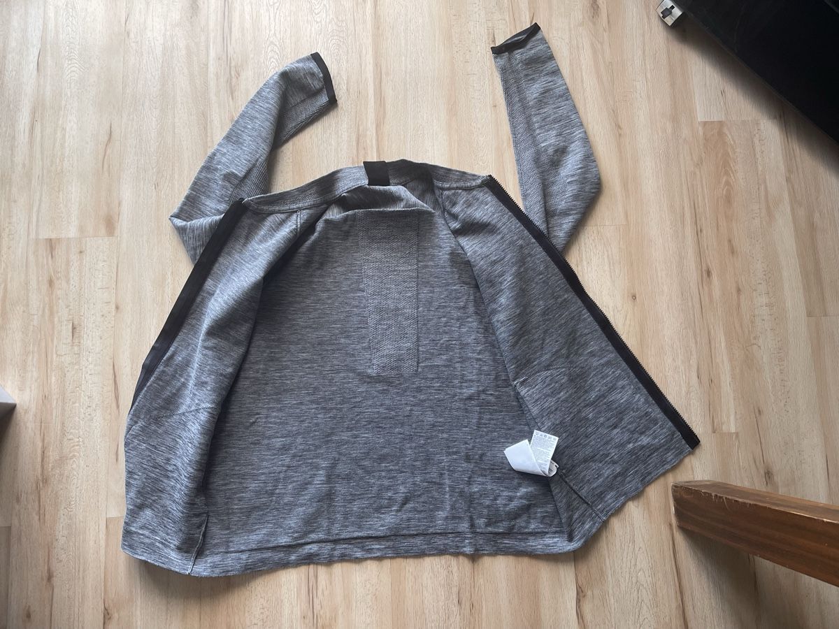 Nike Vestes: Veste Nike grise fermeture éclair  M  pour messieurs – D'occasion à Kloten par Vermicelles 4