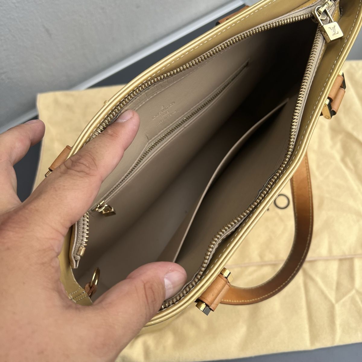 Louis Vuitton Borse da donna: Louis Vuitton Tasche zu verkaufen  – Usato da Wil SG venduto da Cristiano02062017 4