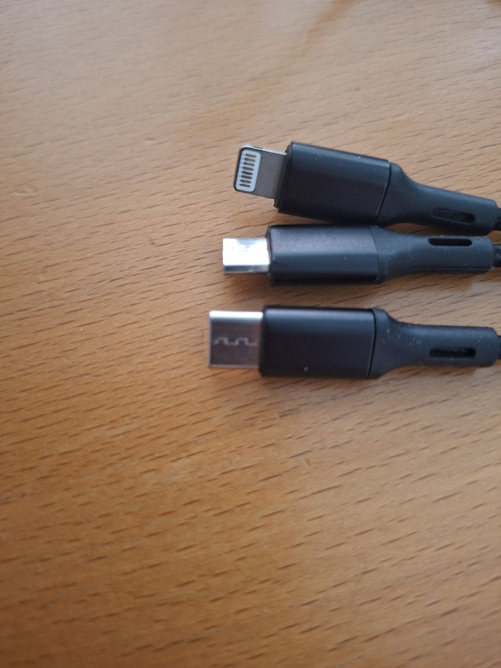 Samsung Caricabatterie: USB Ladegerät 3-fach Kabel Schwarz – Usato da Uster venduto da mak_mw2n