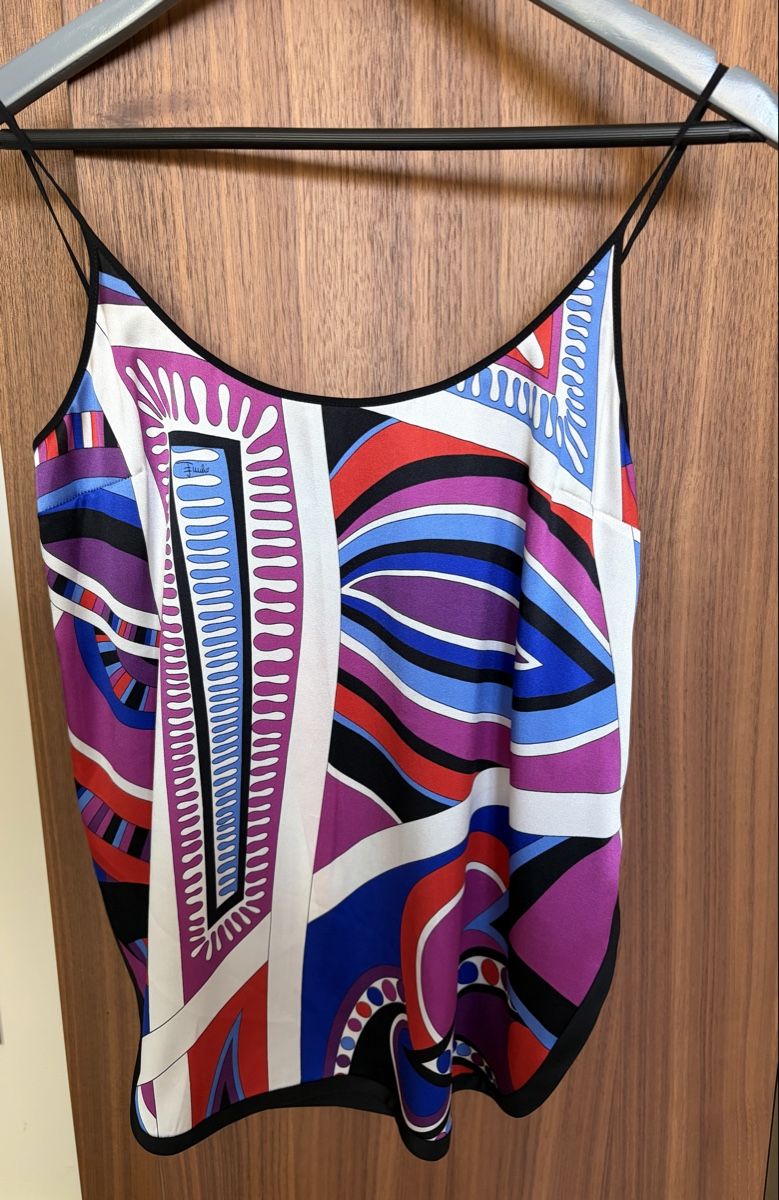 Emilio Pucci Top: Pucci silk top size IT 38 – Nuovo (secondo la descrizione) da Cologny venduto da sab_xh7v 1
