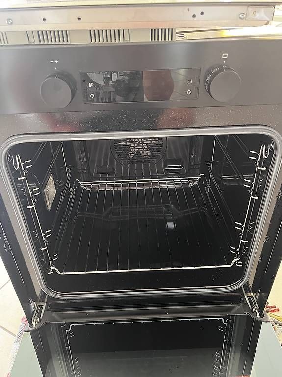 Cucine: Backofen und Induktionskochfeld V Zug – Usato da Riazzino venduto da ari_5j5d 4