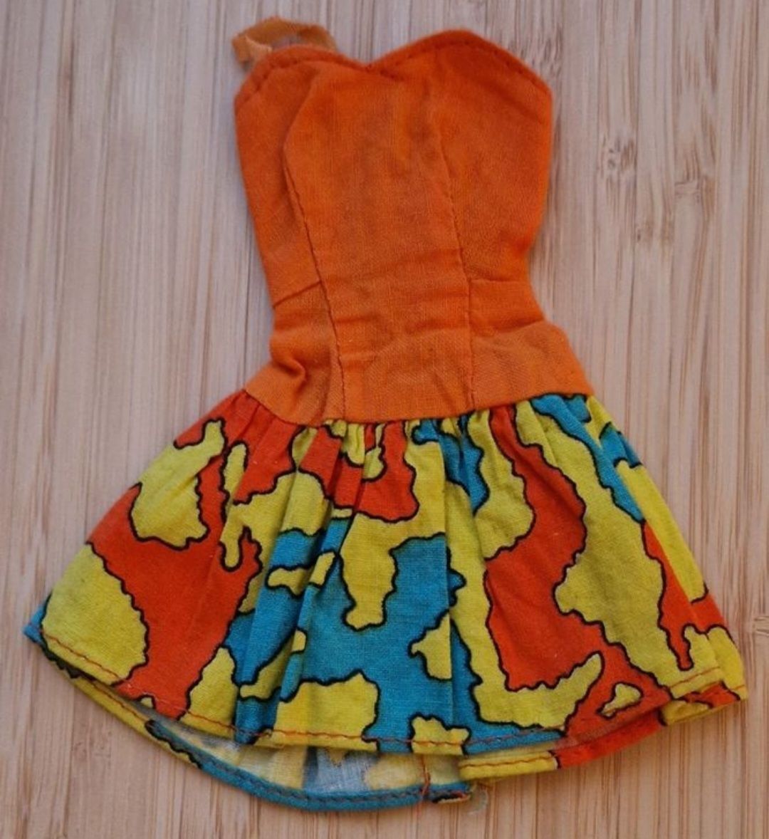 Bambole: Robe pour Barbie – Usato da Couvet venduto da Pioune