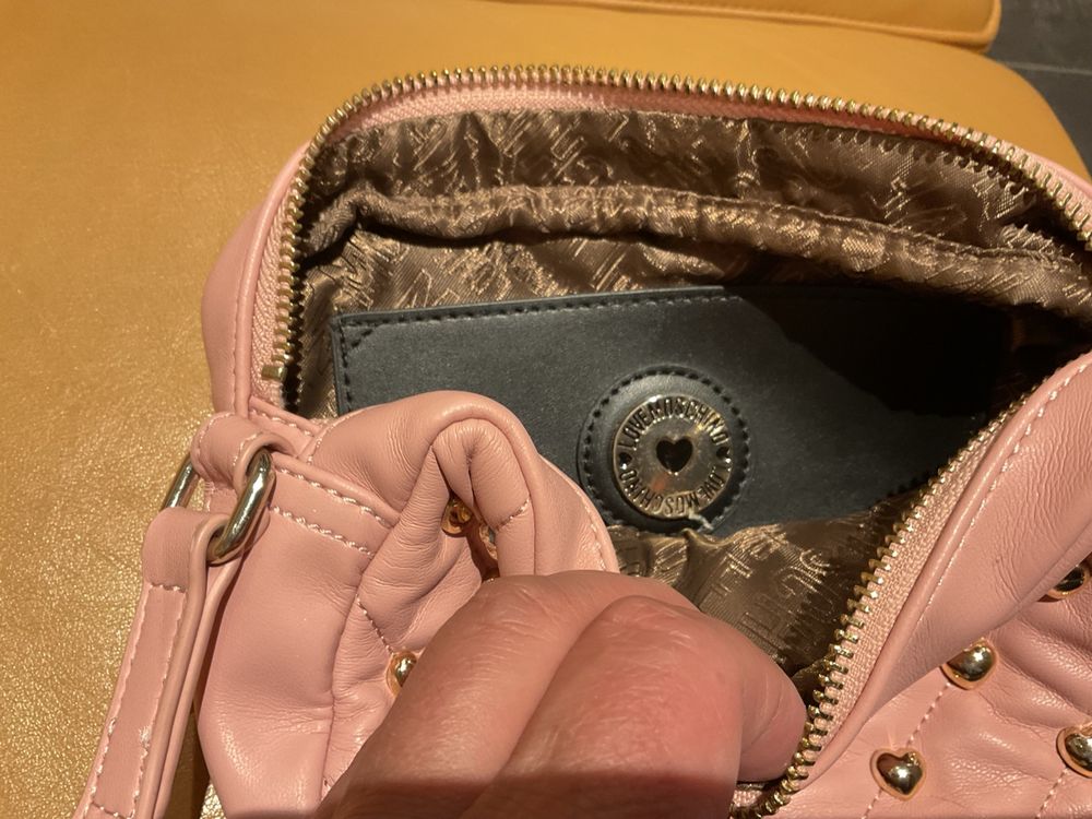 Moschino Taschen für Damen: Love Moschino Tasche, Rosa, Nieten, Herzchen 💕 – Gebraucht aus Bubikon von piznuna 2