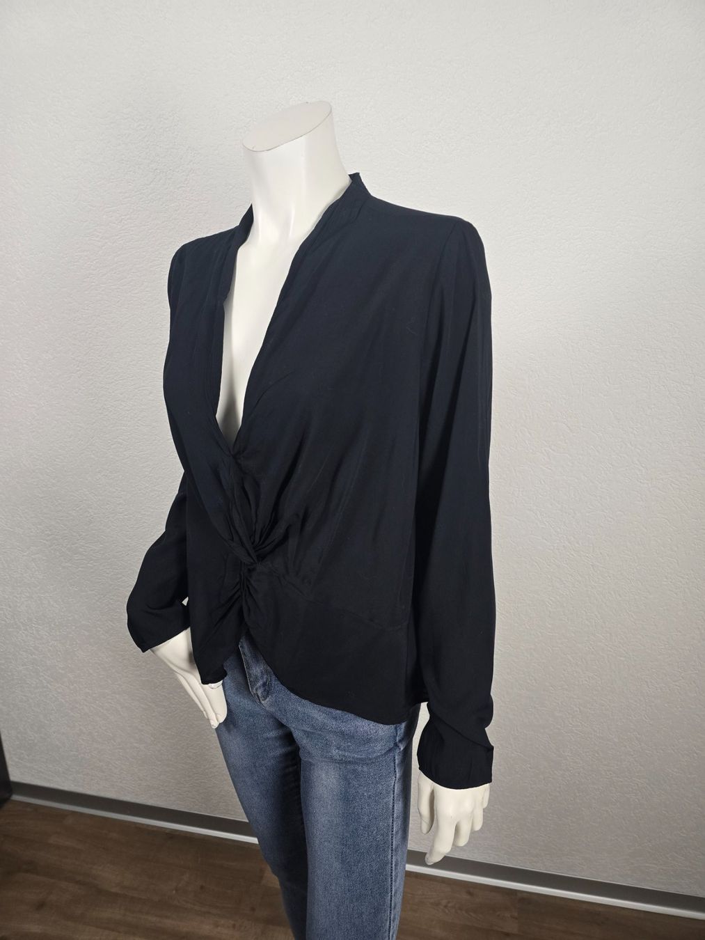 Mango Chemisiers: MANGO Blouse fluide T38 – D'occasion à Les Verrières par kitel79 2