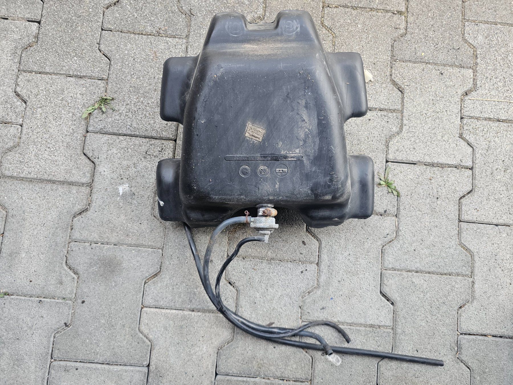 Yamaha Alle Rollerersatzteile: Benzintank mit Tankdeckel Yamaha aerox – Gebraucht aus Niederbüren von RafaelKa 1