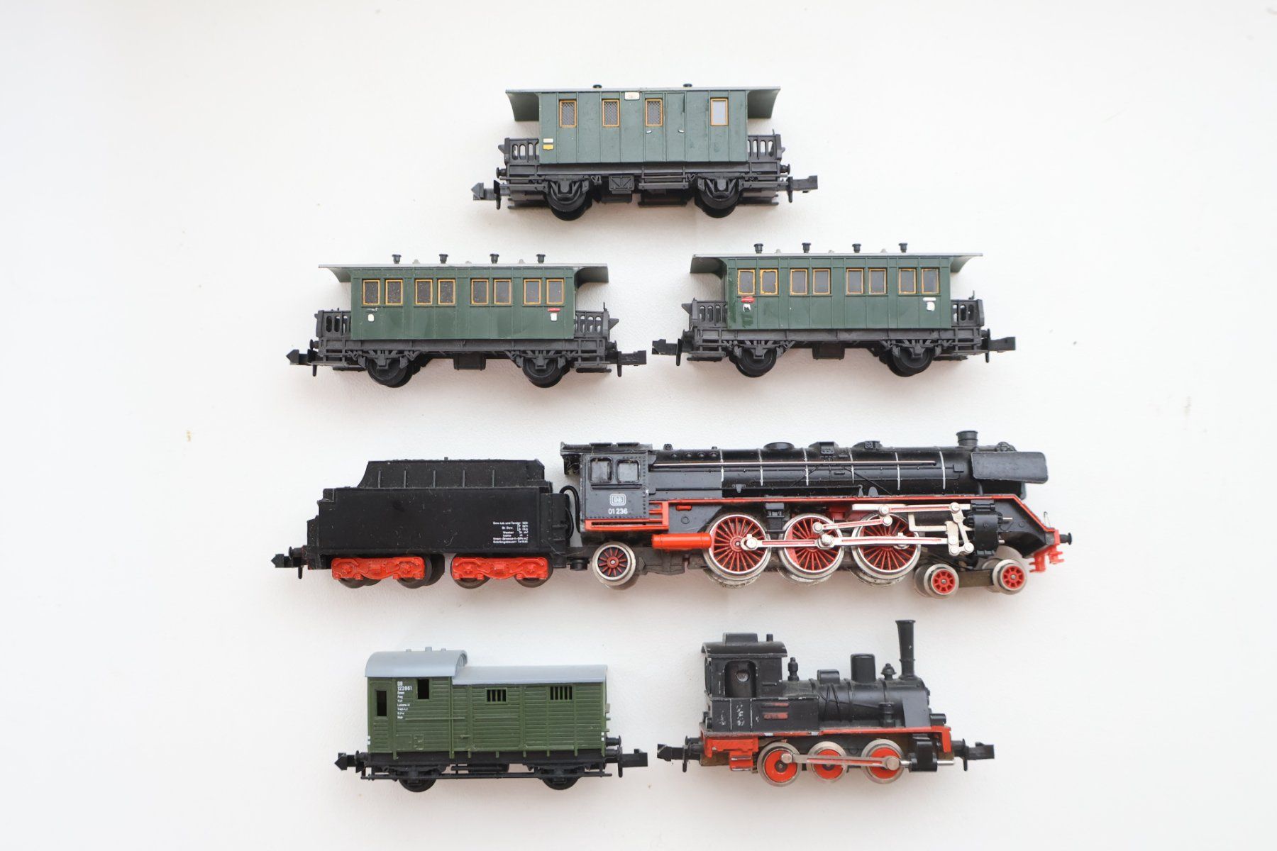 Trix Trains électriques: Minitrix 2 x Loks + Wagen Set - Spur N – D'occasion à Winterthur par Monstera 5