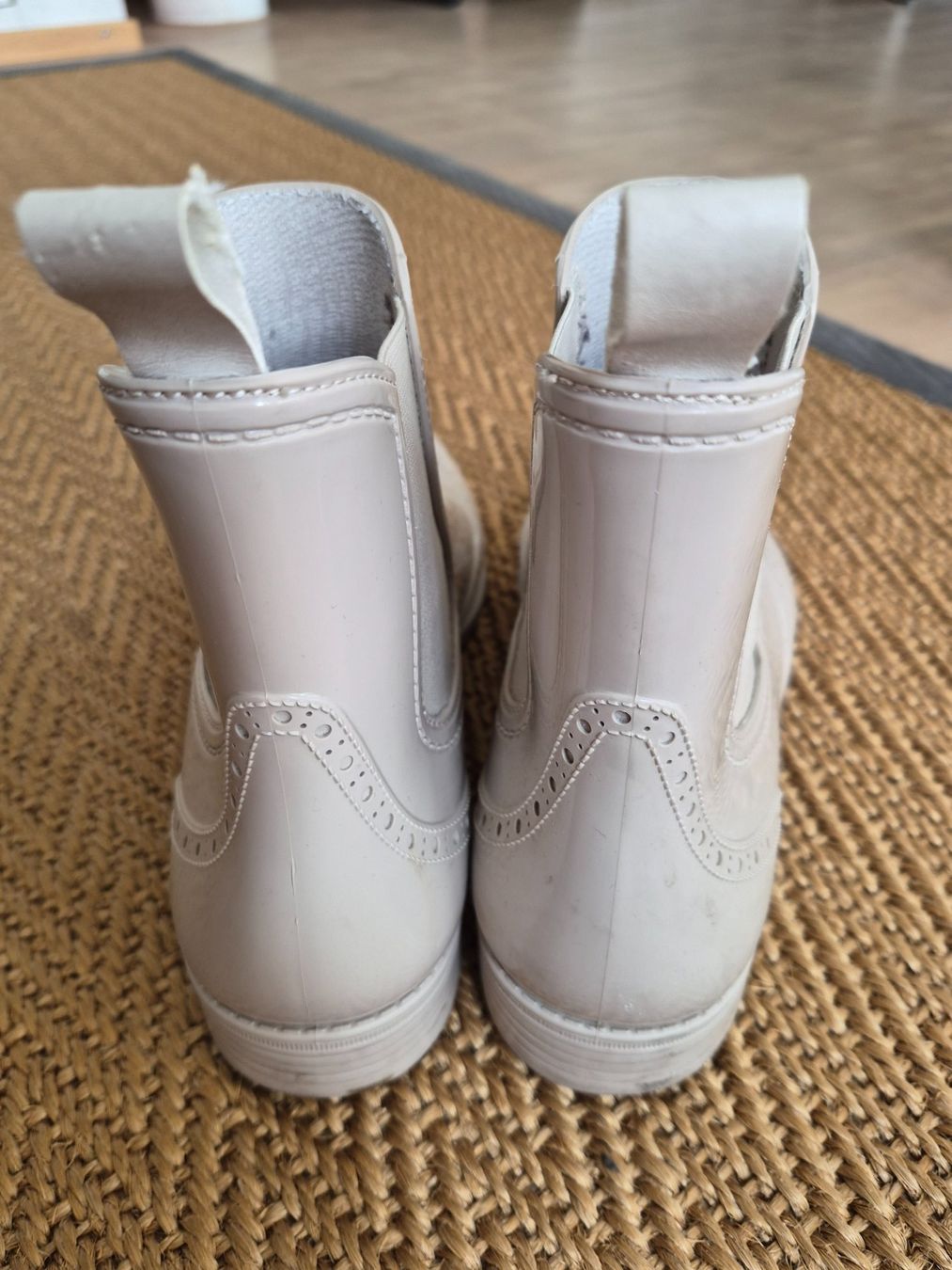 Scarpe per ragazze: Gummistiefel beige – Usato da Zürich venduto da Mokile 1