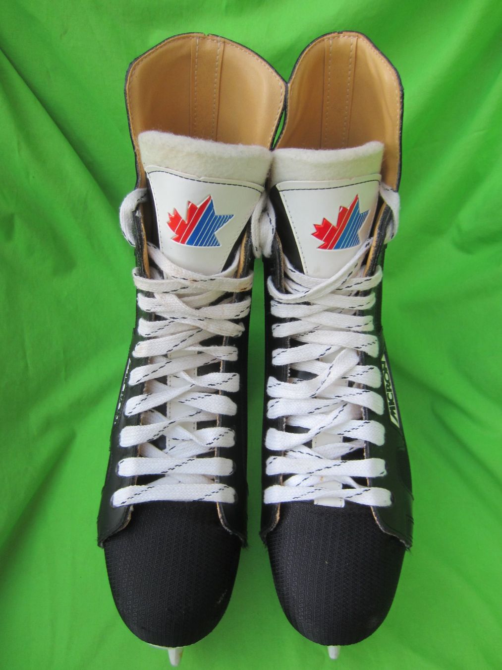 Pattini da ghiaccio: MICRON 550 Schlittschuhe Eishockeyschuhe Fabrikneu Gr.46 – Nuovo e nell'imballaggio originale da Sursee venduto da Tschiger 4