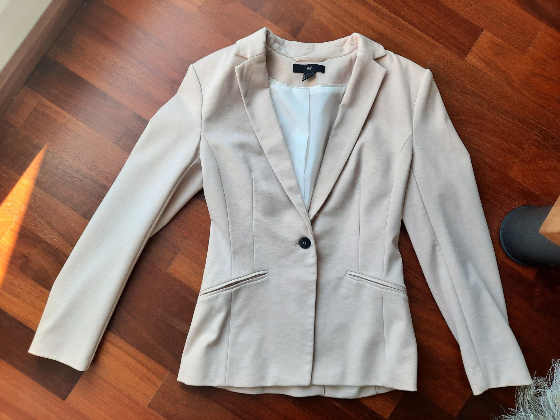H&M Giacche: Damen sweat Blazer Gr.36 ungetragen – Nuovo (secondo la descrizione) da Buchs SG venduto da miska01