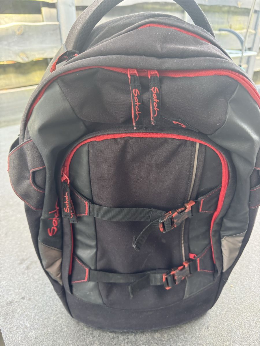 Satch Zaini: Satch Rucksack schwarz rot  – Usato da Hägendorf venduto da laumatt 3