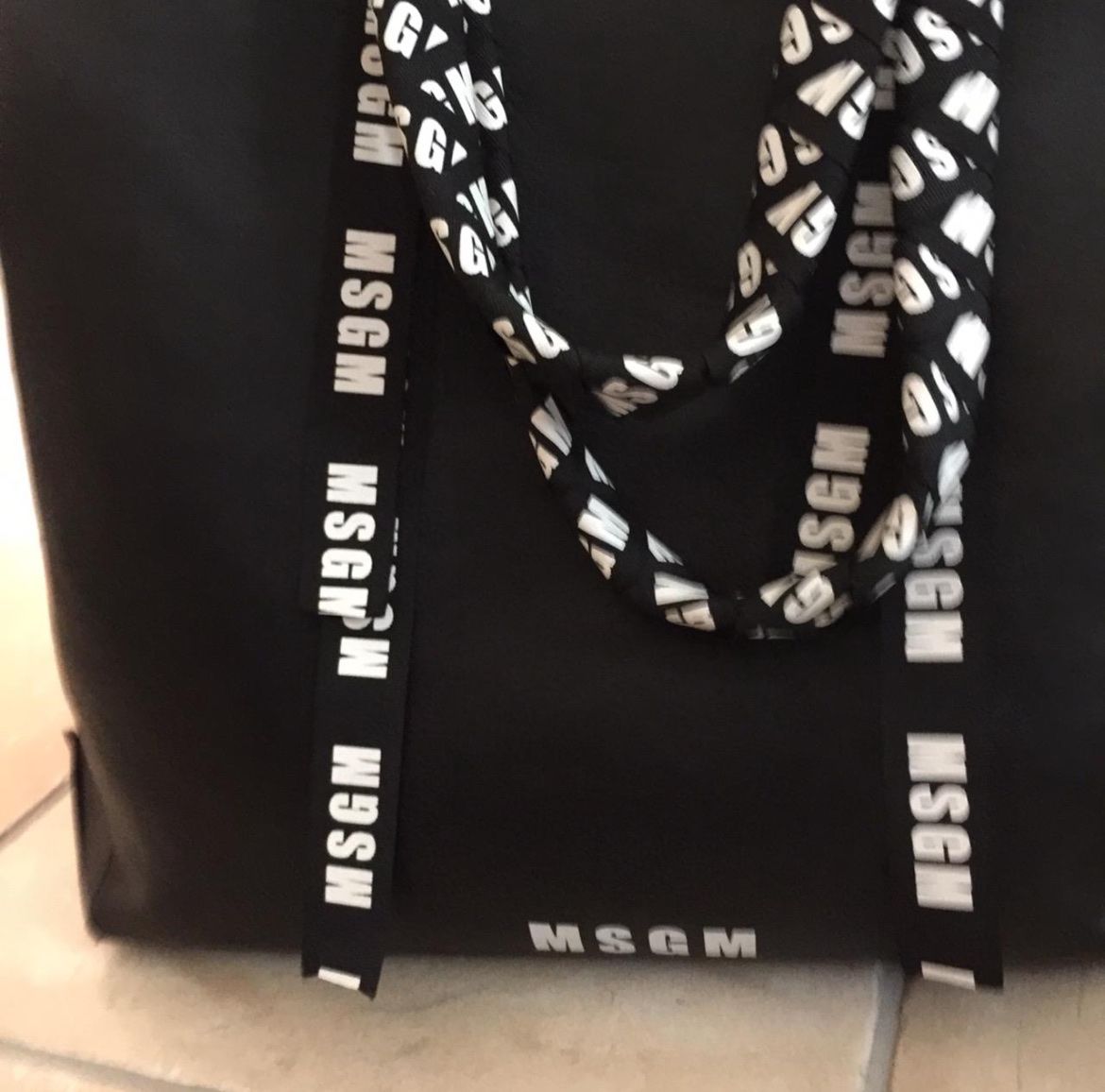 Taschen für Damen: MSGM: Schuhe + Tasche – Gebraucht aus Losone von Tilly-nb7t 3