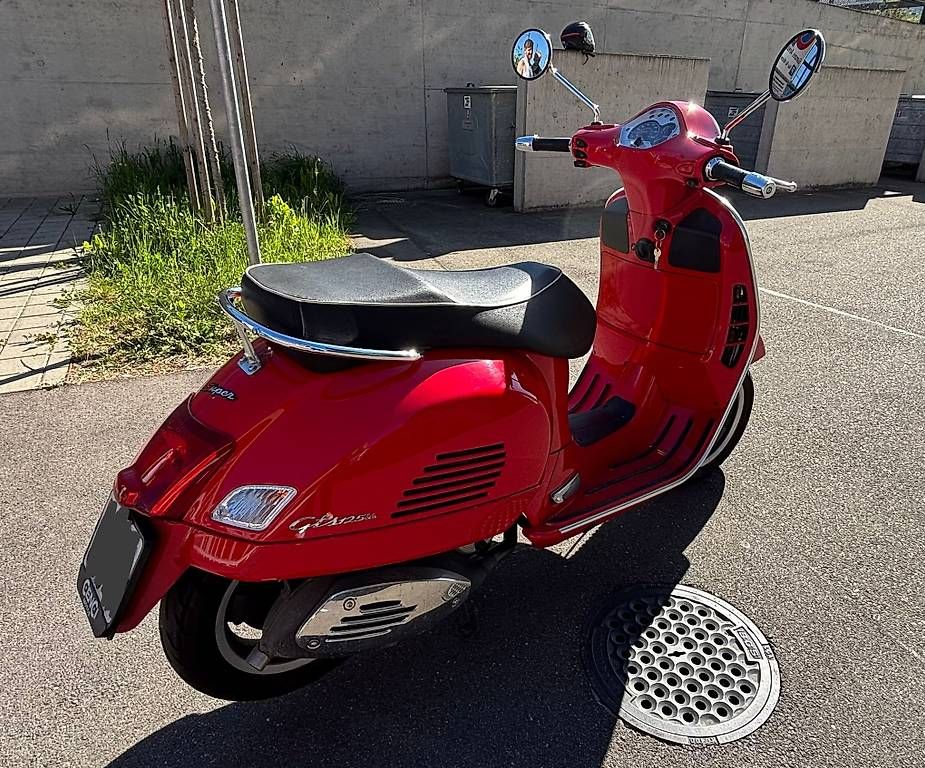Scooter: Piaggio Vespa GTS Super 125 – Usato da Wallisellen venduto da Krmanuel 1