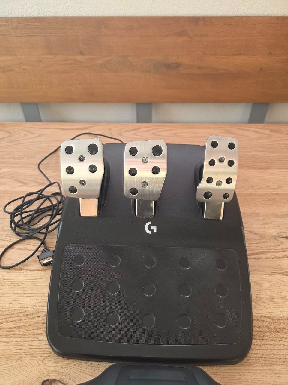 Logitech Console: Volant et siège logitech g923 – Usato da Monible venduto da .__. 8