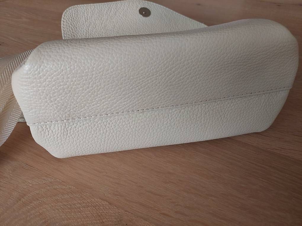 Borse da donna: Tasche echtleder cream  – Usato da Flurlingen venduto da Atea8 3