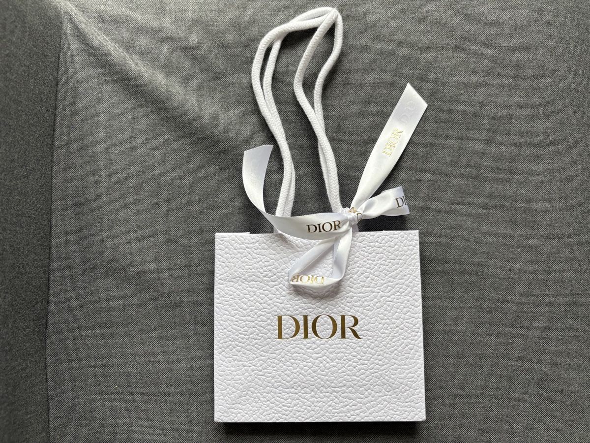 Dior Borse: DIOR Paper bag 13.5 x 14 cm – Nuovo e nell'imballaggio originale da Muzzano venduto da Sidney_3
